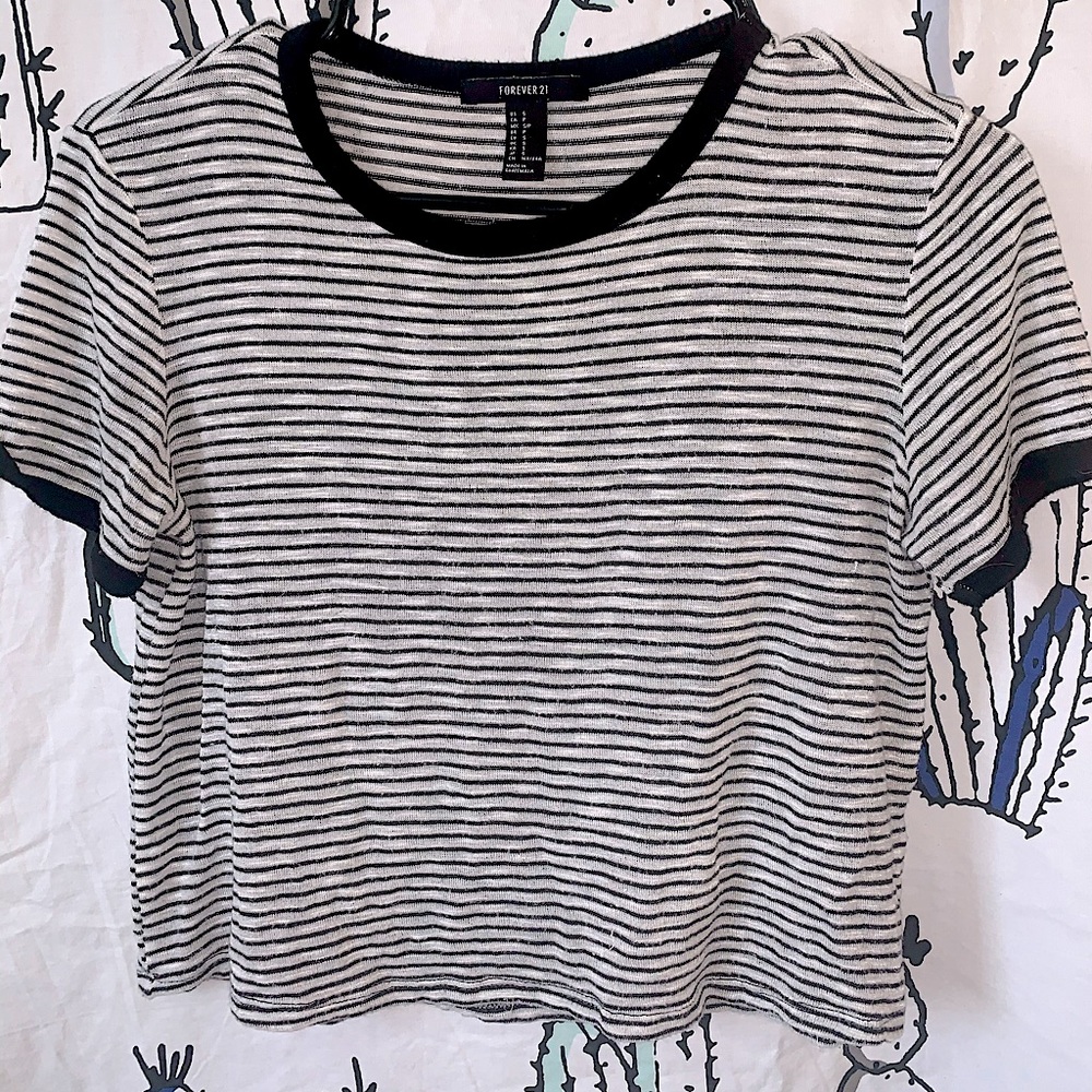 Black And White Stripped Forever 21 Cropped Tee